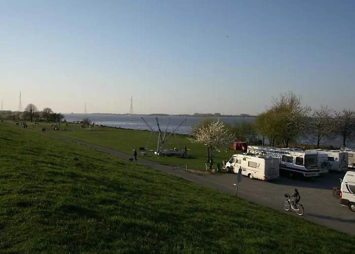 Am Leuchtturm * Grünendeich